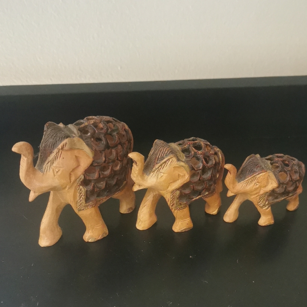 handmade/Hand Carved Elephant Wooden/Wood Decoration Set